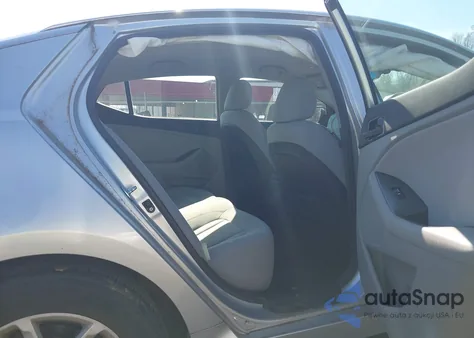 2011 Kia Optima Lx z USA, uszkodzony, nr VIN KNAGM4A73B5176727